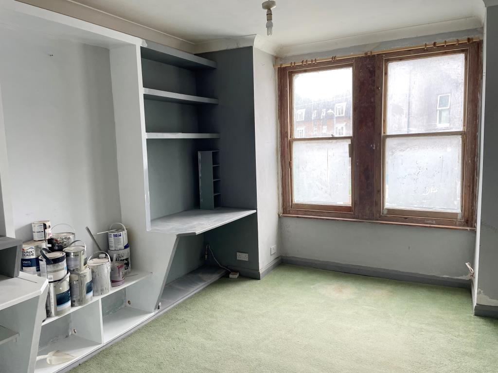 Lot: 57 - GROUND FLOOR FLAT REQUIRING COMPLETION -